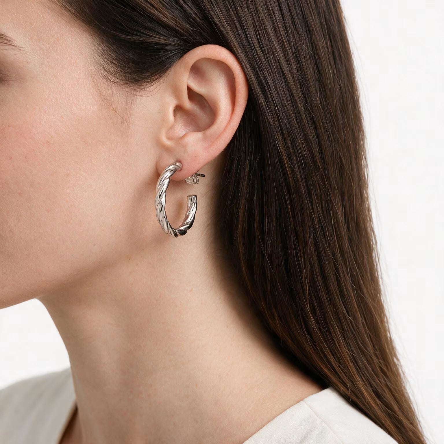 Luna Twist Hoop Earrings