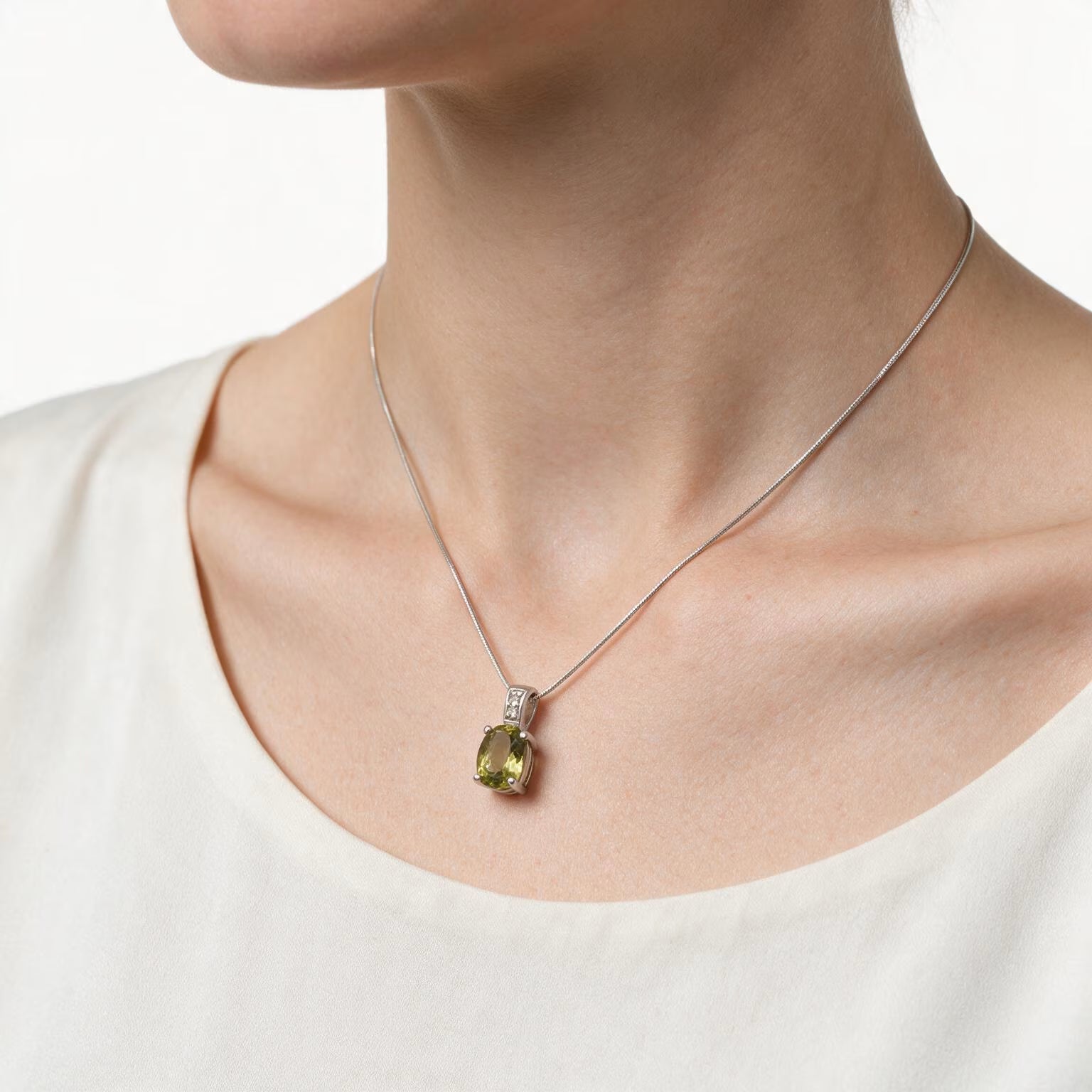 Natural Peridot Ovel Pendant
